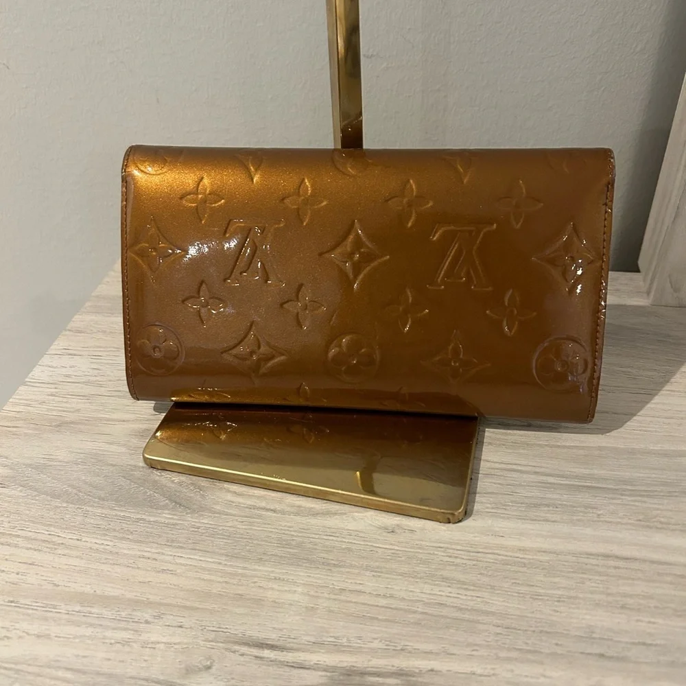 LOUIS VUITTON Vernis Bronze Long Wallet w/ LV Box & Unbranded Dust Bag. EUC